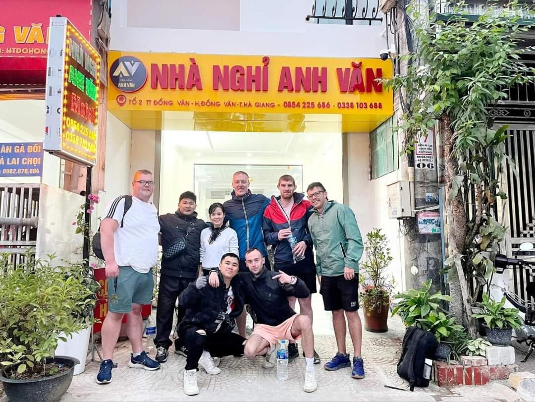 Nha Nghi Anh Van Đồng Văn Esterno foto