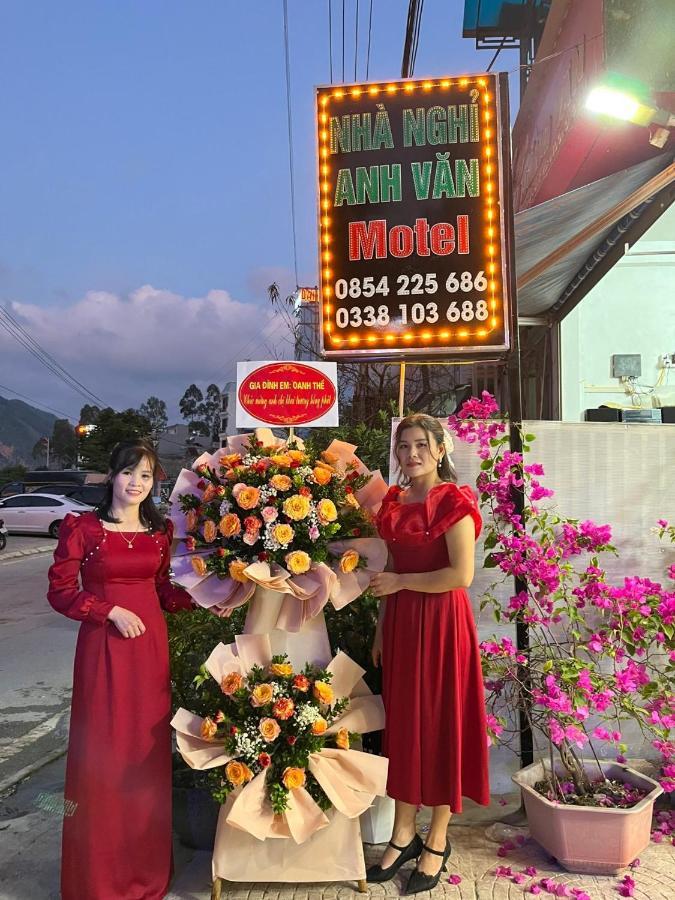 Nha Nghi Anh Van Đồng Văn Esterno foto