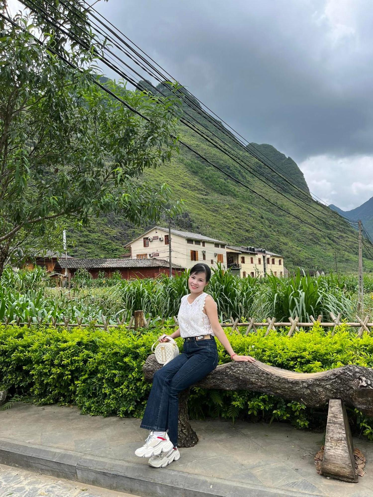 Nha Nghi Anh Van Đồng Văn Esterno foto