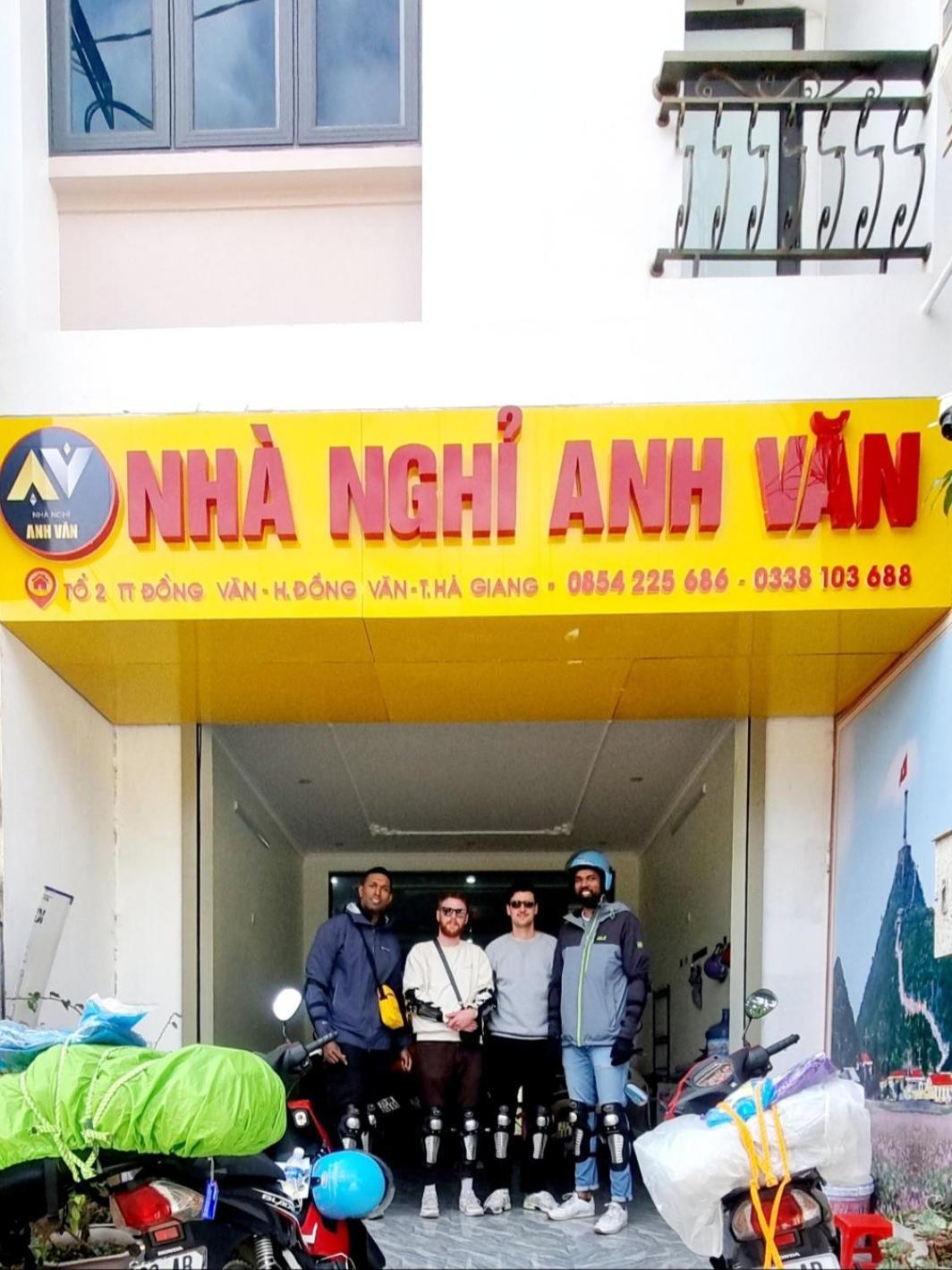 Nha Nghi Anh Van Đồng Văn Esterno foto