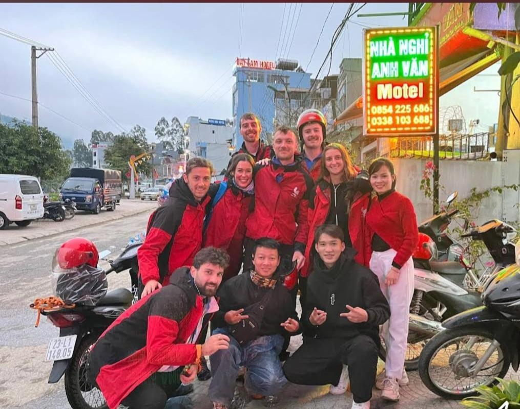 Nha Nghi Anh Van Đồng Văn Esterno foto