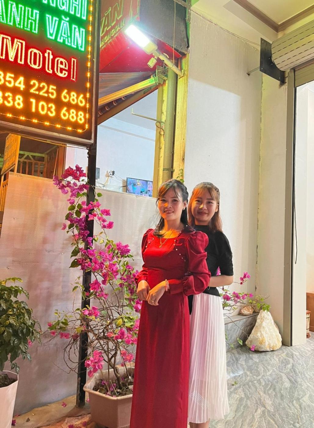 Nha Nghi Anh Van Đồng Văn Esterno foto