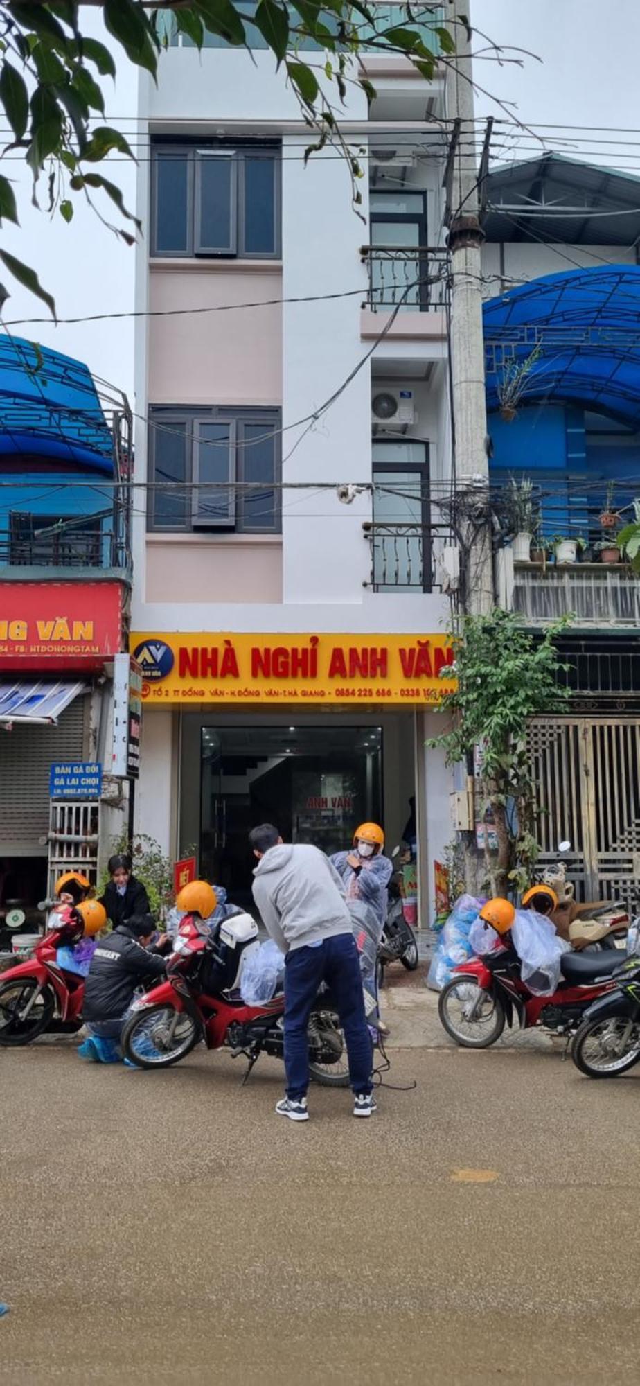 Nha Nghi Anh Van Đồng Văn Esterno foto