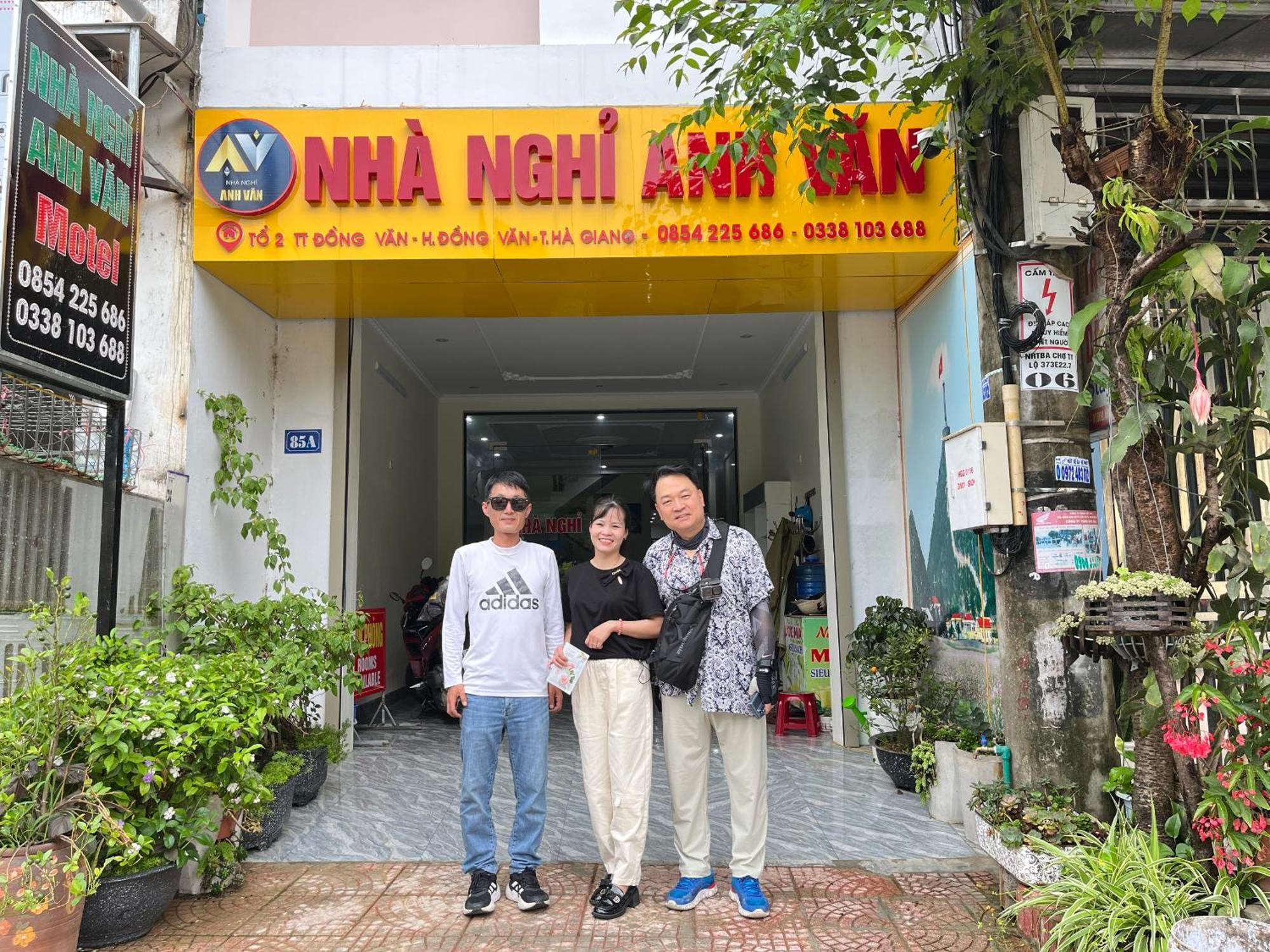 Nha Nghi Anh Van Đồng Văn Esterno foto