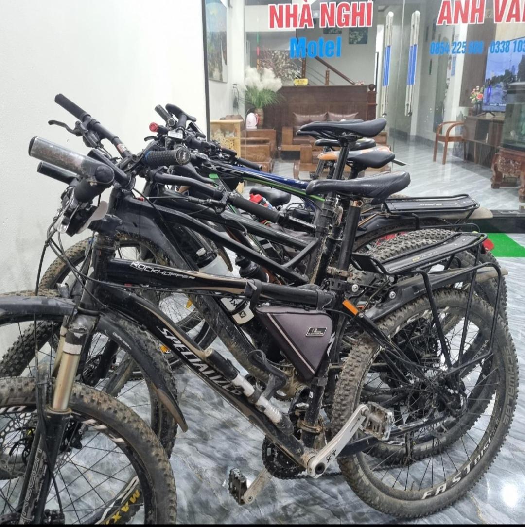 Nha Nghi Anh Van Đồng Văn Esterno foto