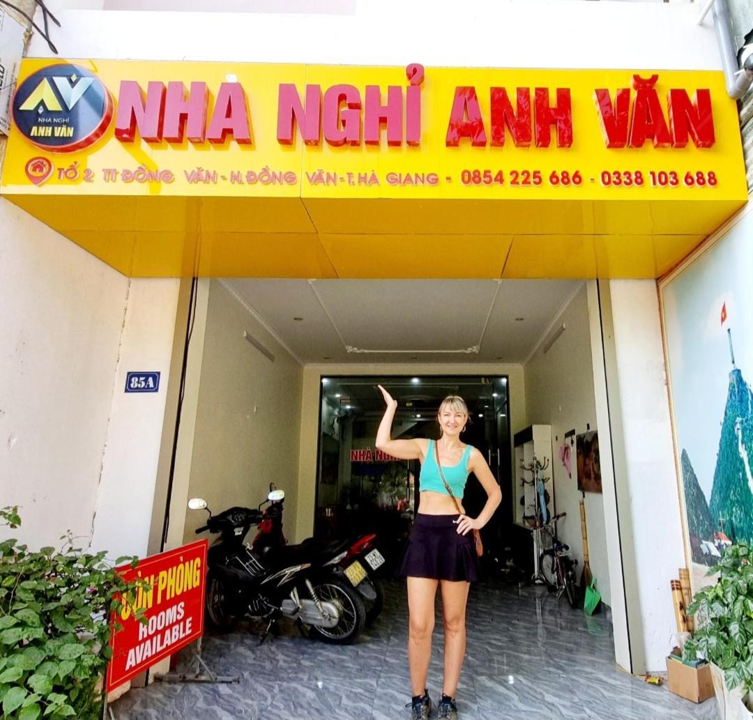 Nha Nghi Anh Van Đồng Văn Esterno foto